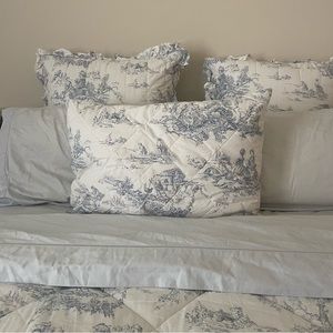 Cabbages and Roses Full/Queen Comforter Quilt Set + Euro Pillows + Shams